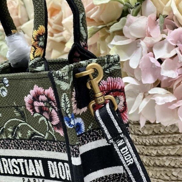 6533299033068.jpg 6533299033068.jpg