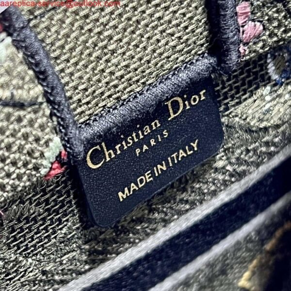 65332996008eb.jpg 65332996008eb.jpg