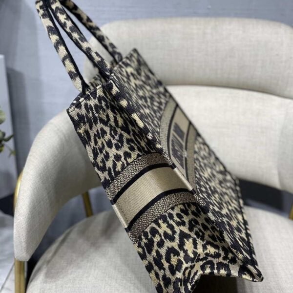 65332b668d9ca.jpg 65332b668d9ca.jpg