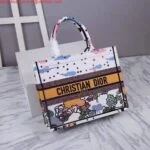 Replica Dior Medium Book Tote Latte Dior Ciel de Rêve Embroidery M1296