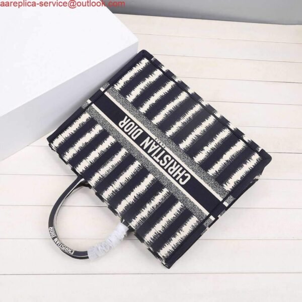 653338c5b9bcb.jpg 653338c5b9bcb.jpg