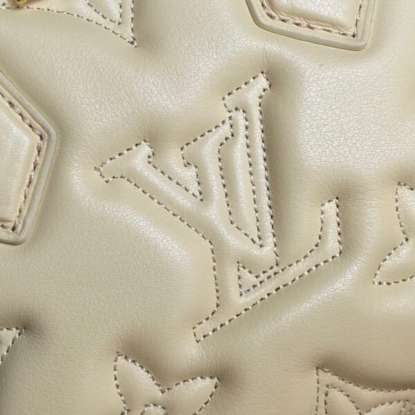 Replica-Louis-Vuitton-Alma-BB-Bag-Banana-Yellow-LV-M59821-6.jpg Replica-Louis-Vuitton-Alma-BB-Bag-Banana-Yellow-LV-M59821-6.jpg