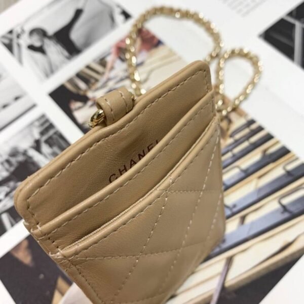 chanel-19-in-the-fall-of-the-new-camellias-work-the-cards-the-card-pack-86068-8.jpg chanel-19-in-the-fall-of-the-new-camellias-work-the-cards-the-card-pack-86068-8.jpg