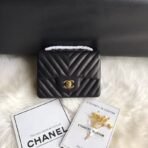 chanel-chevron-lambskin-17cm-classic-flap-bag-1115.jpg