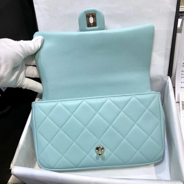 chanel-flap-bag-with-large-bi-color-chain-as1353-4.jpg chanel-flap-bag-with-large-bi-color-chain-as1353-4.jpg