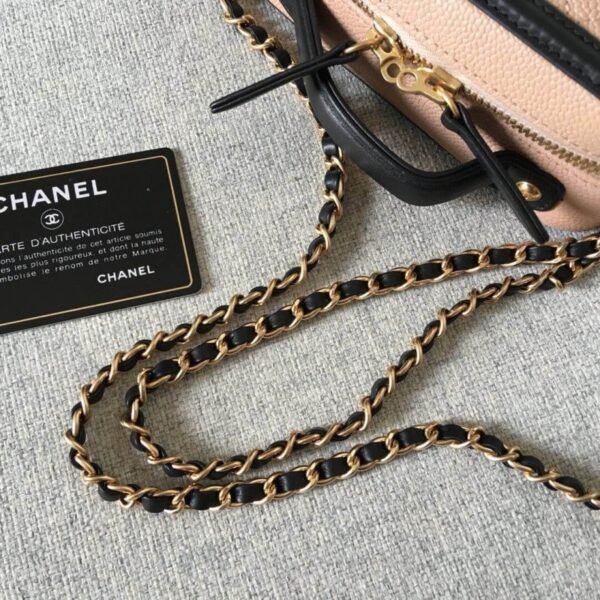 chanel-quilted-caviar-small-vanity-case-a93342-7.jpg chanel-quilted-caviar-small-vanity-case-a93342-7.jpg