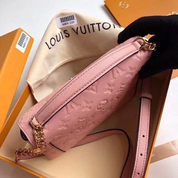 m43674-5.jpg m43674-5.jpg