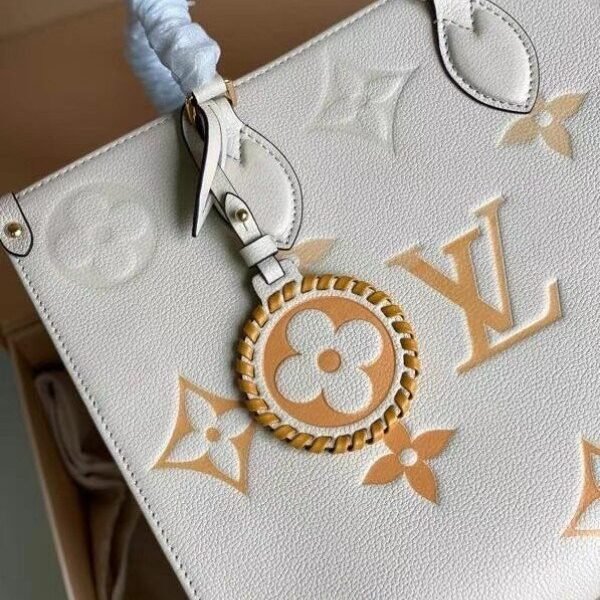 m45717-2.jpg m45717-2.jpg