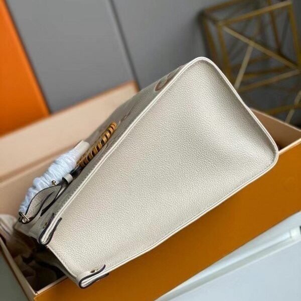 m45717-5.jpg m45717-5.jpg