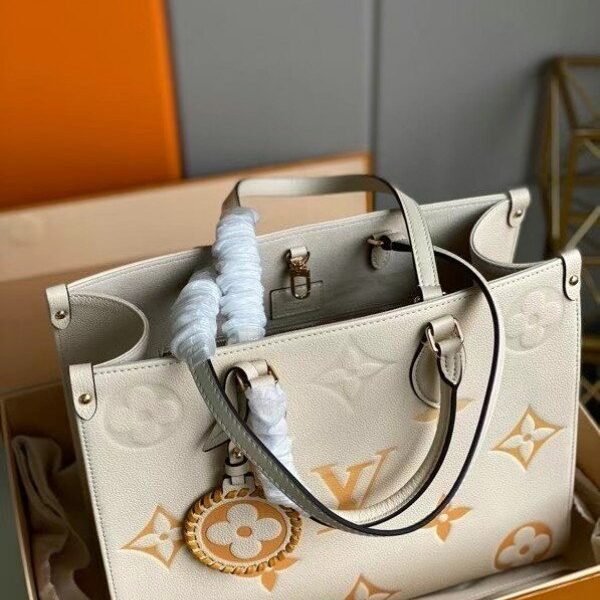 m45717-7.jpg m45717-7.jpg