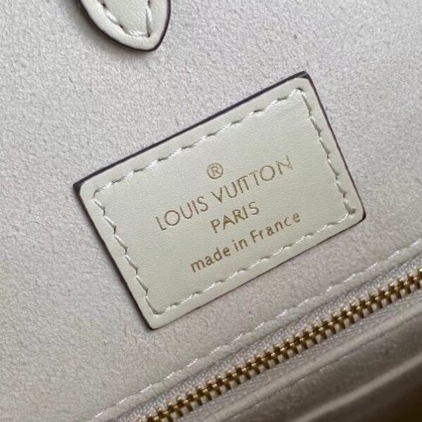 m45717-9.jpg m45717-9.jpg