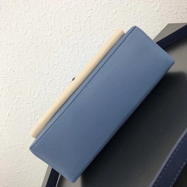 m51415-4.jpg m51415-4.jpg