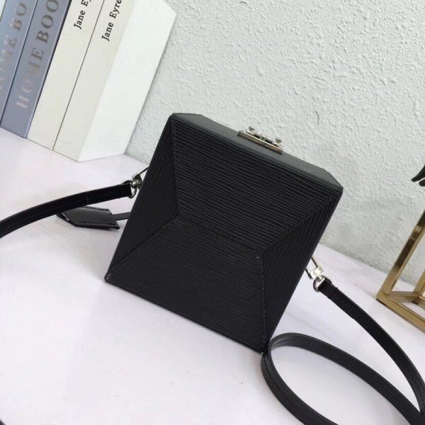 m52703-3.jpg m52703-3.jpg