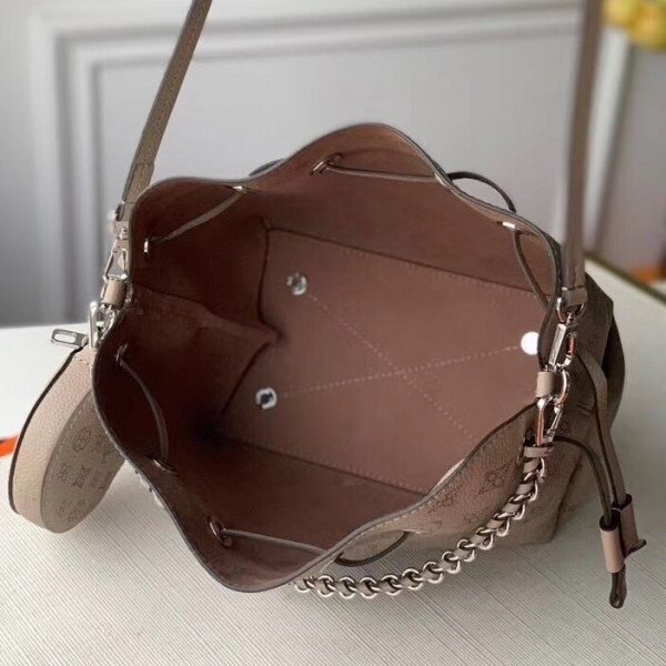 m57201-8.jpg m57201-8.jpg