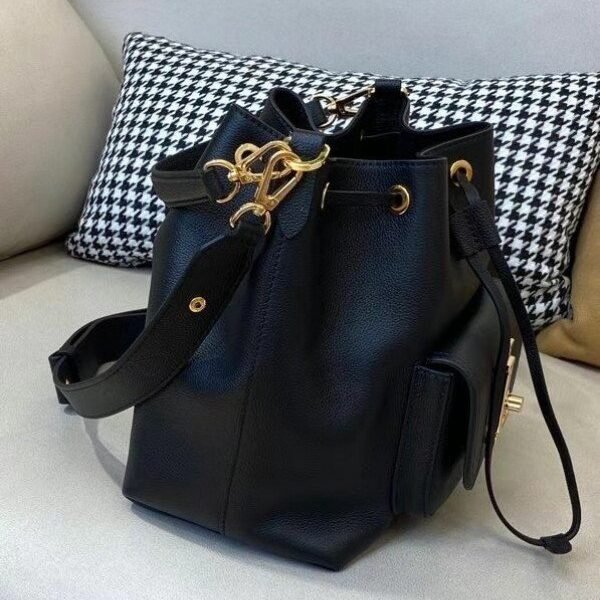 m57687-4.jpg m57687-4.jpg