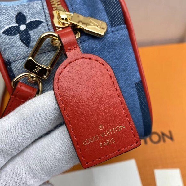 m68765-3.jpg m68765-3.jpg